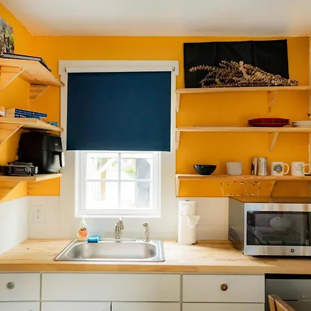 Adorable Solo-Traveler Retreat Apartment Charlotte Exterior photo
